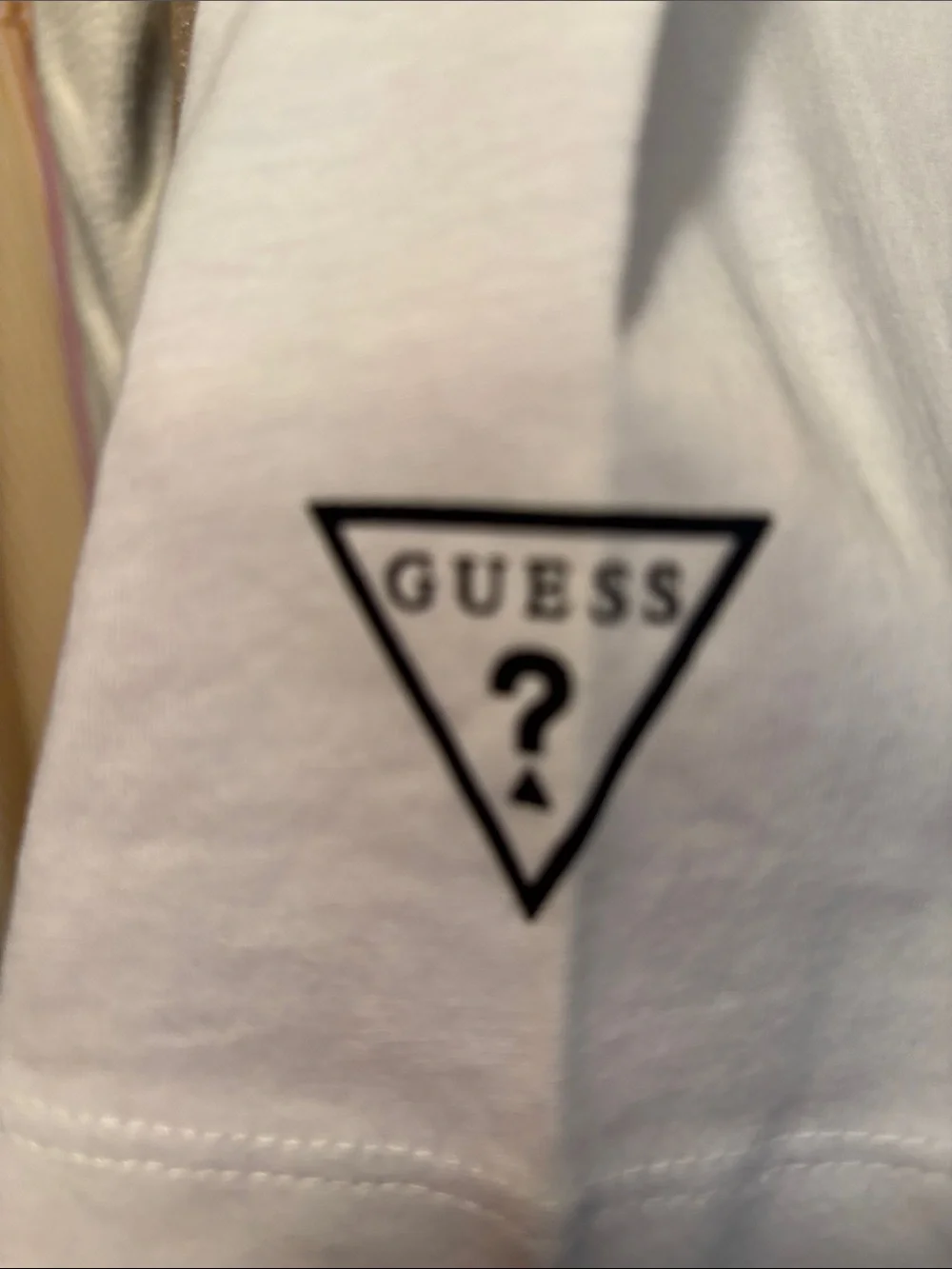 NWT UNISEX GUESS White Short Sleeve Logo Tee SIZE 3XL - Picture 7 of 7